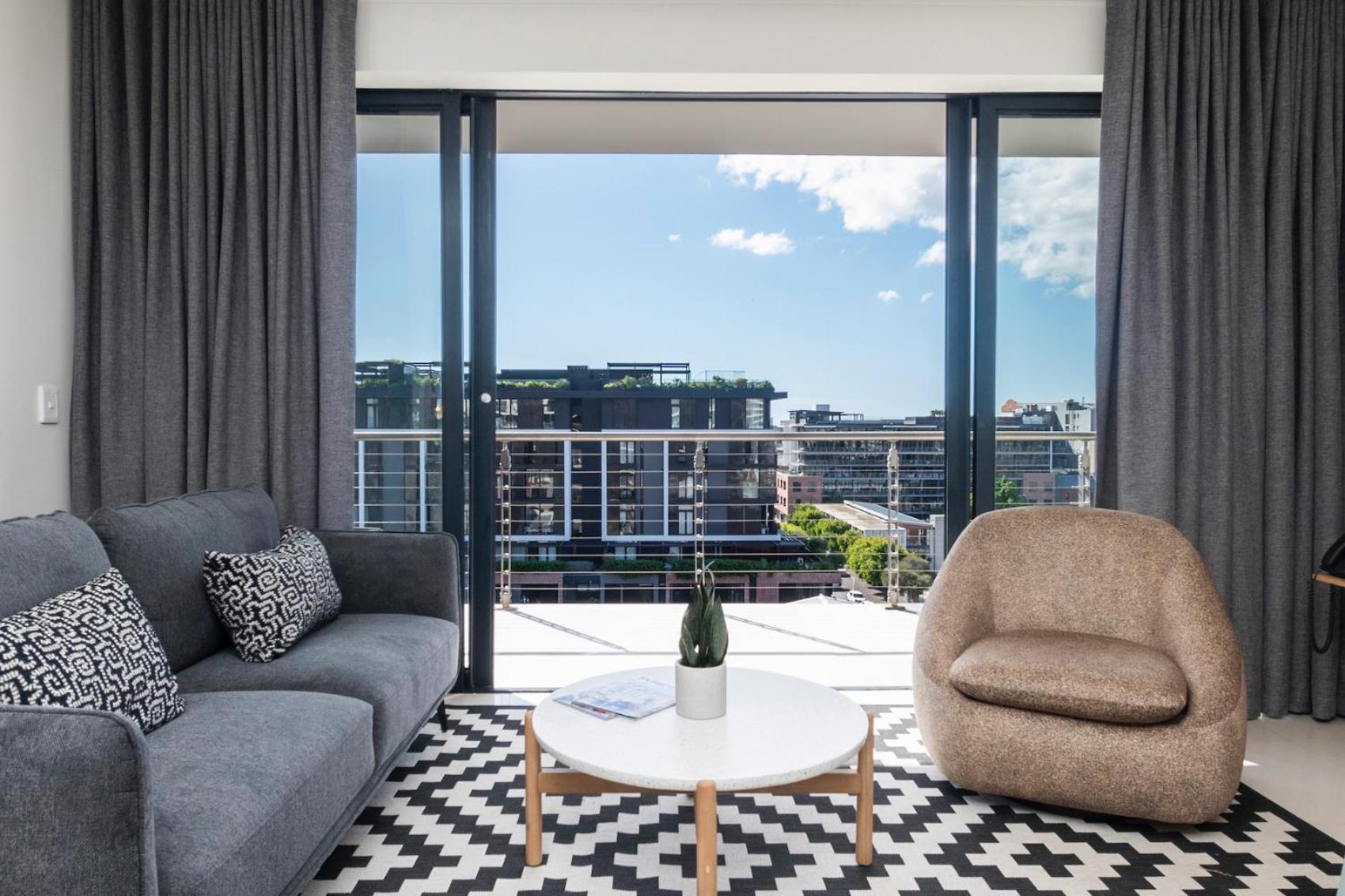 Xenia Aparthotel By Totalstay Fokváros Kültér fotó