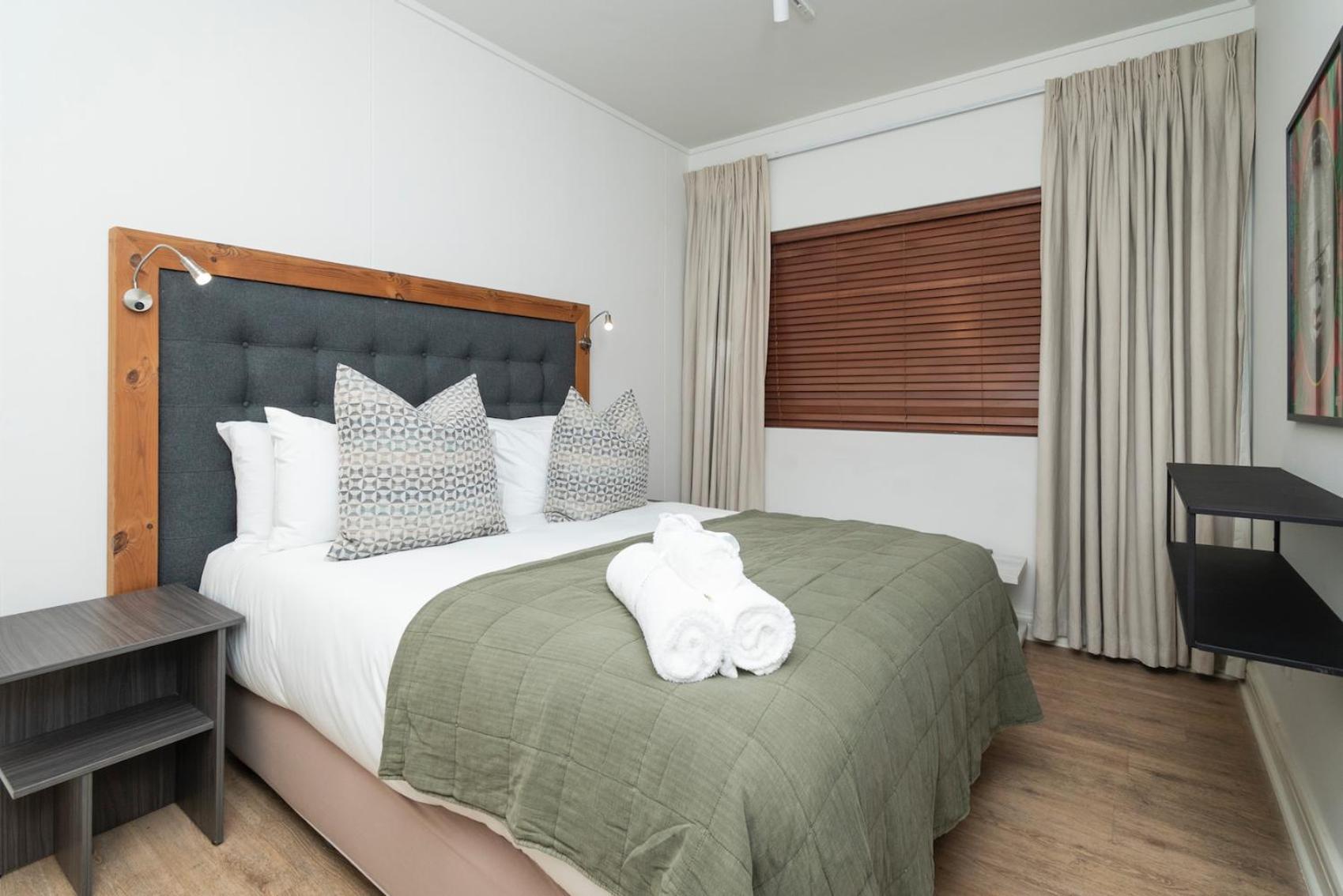 Xenia Aparthotel By Totalstay Fokváros Kültér fotó