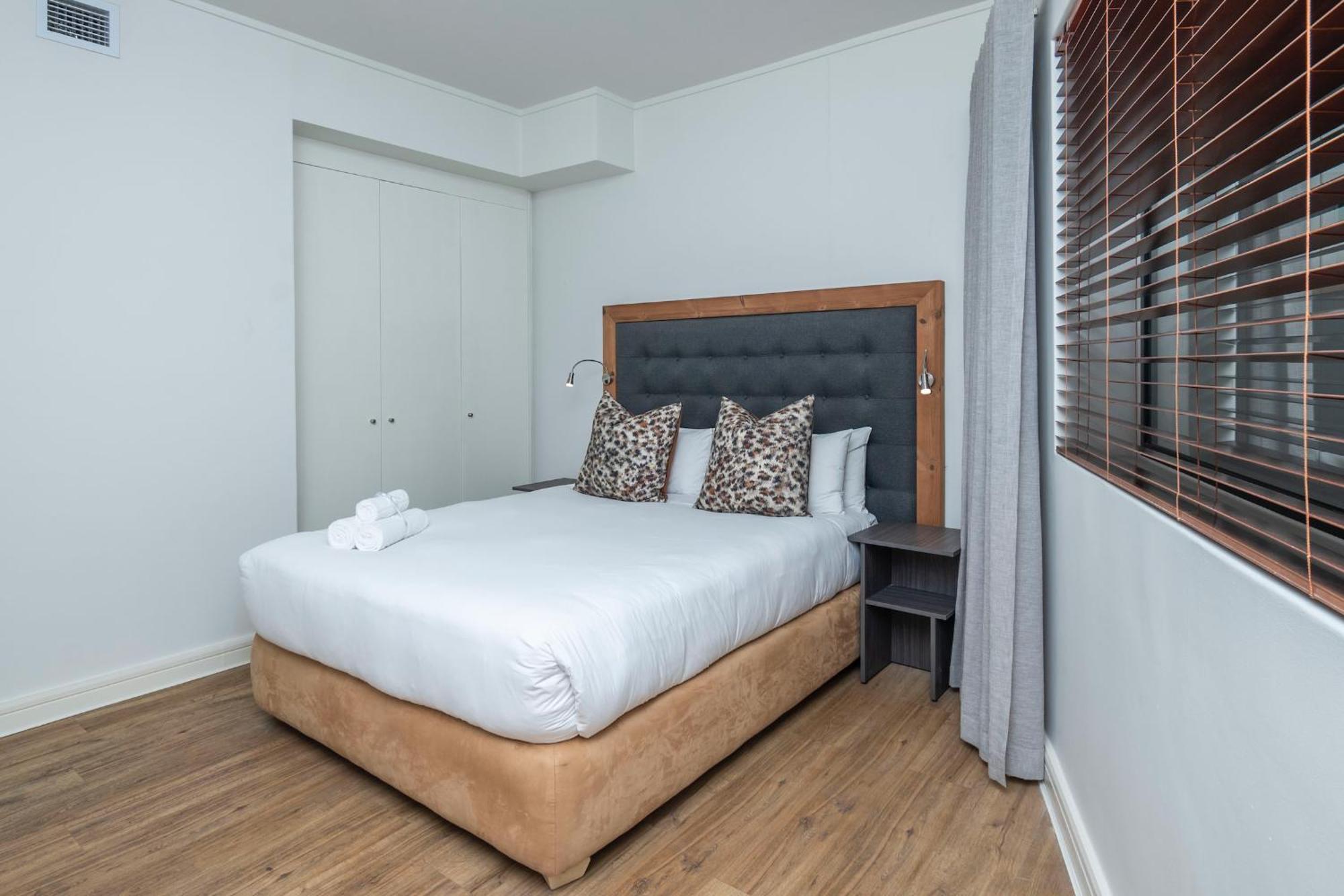 Xenia Aparthotel By Totalstay Fokváros Kültér fotó