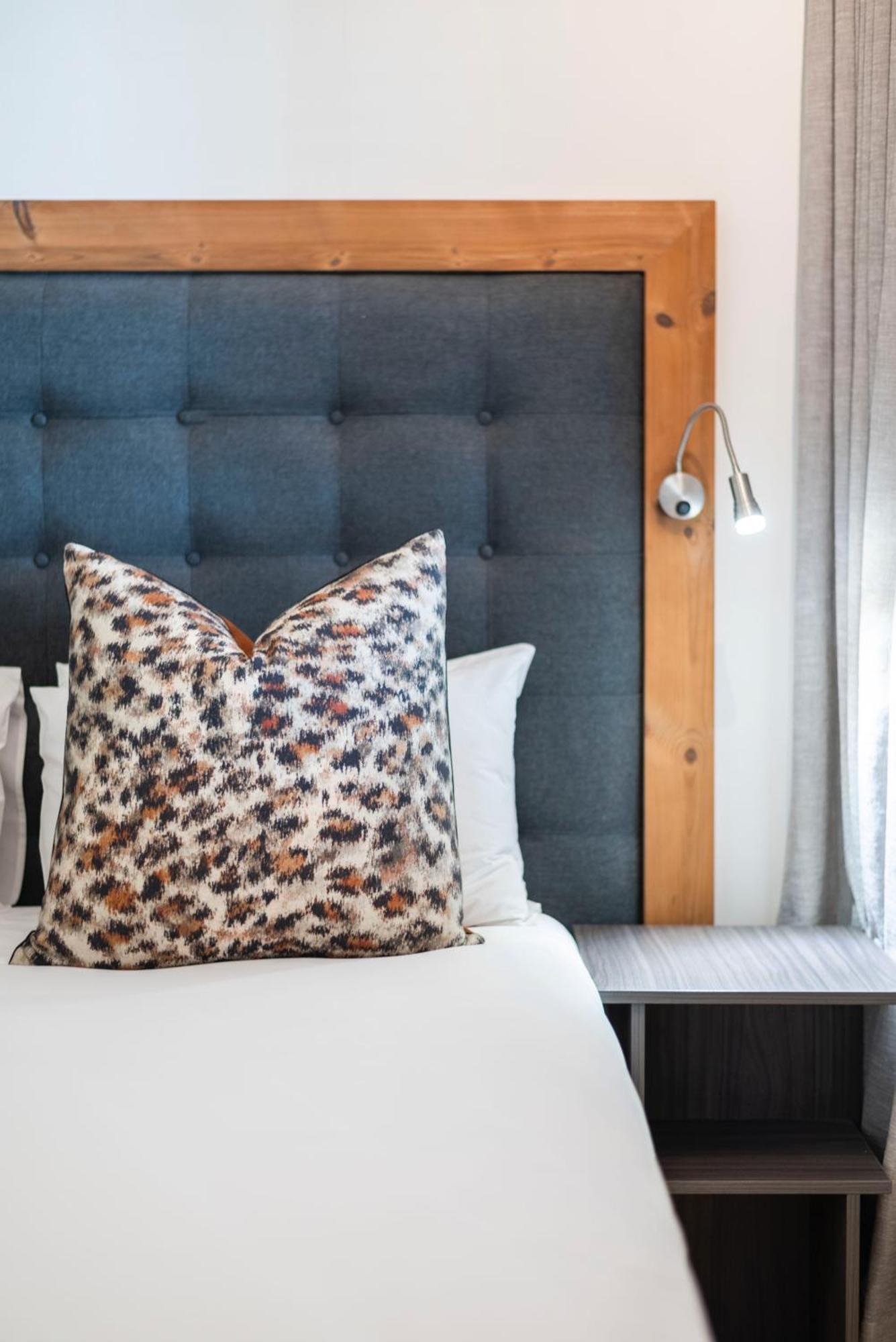 Xenia Aparthotel By Totalstay Fokváros Kültér fotó